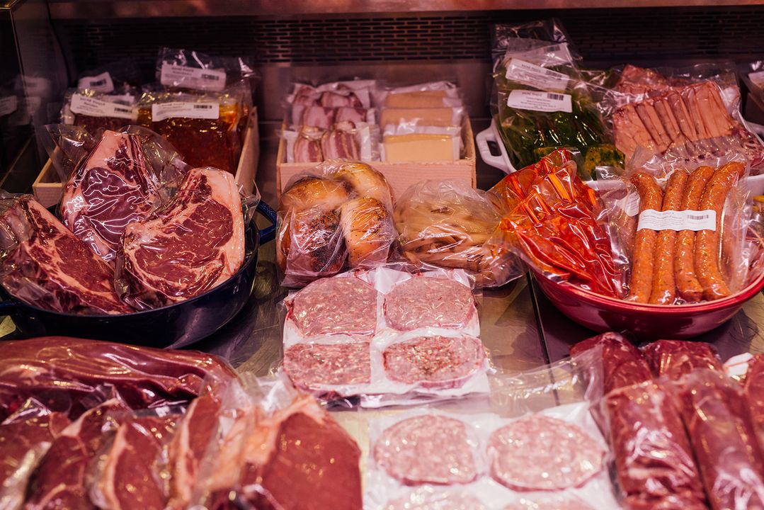 épicerie comptoir toque viande emballage pret-à-manger