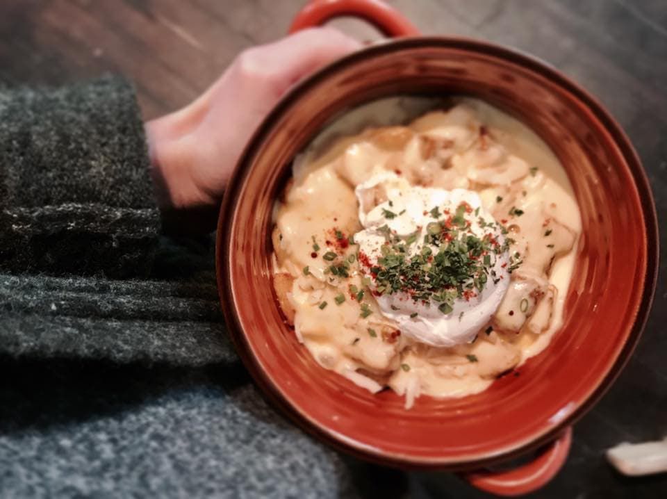 Charlotte Café Restaurant Bistro Brunch Tremblant