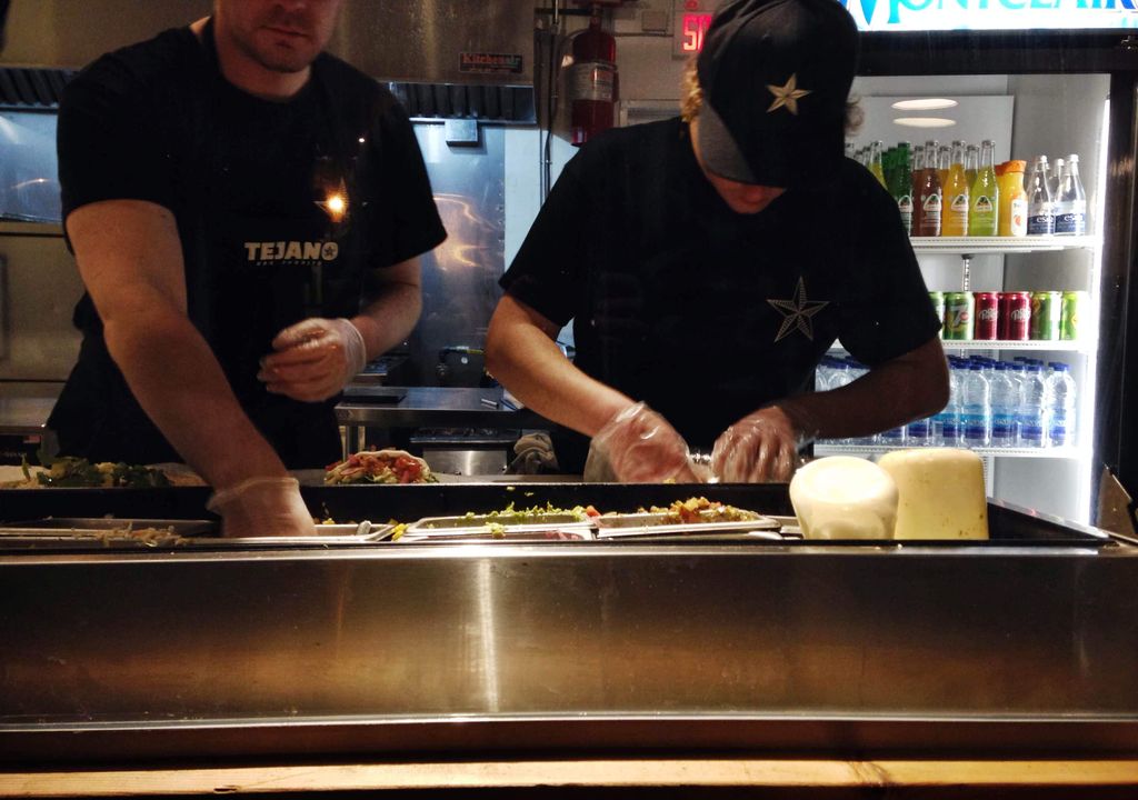 Tejano BBQ Burrito Vieux Montréal restaurant