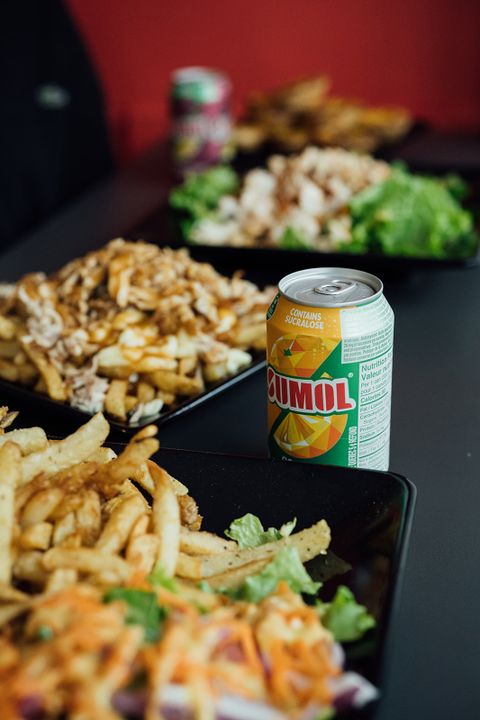 romados sumol poutine frites