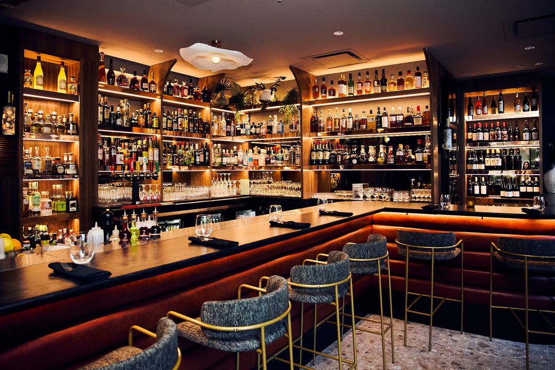 Bar 07