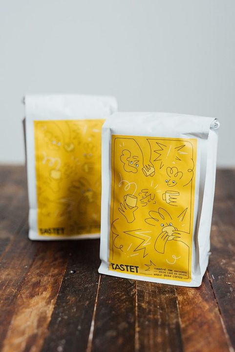 Café tastet anchored coffee