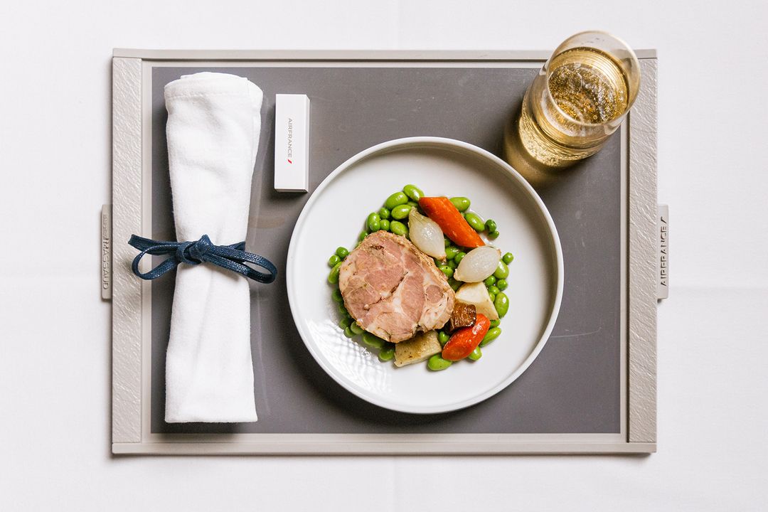 Olivier Perret signe les menus en classe affaires sur les vols d'Air France à départ du Canada