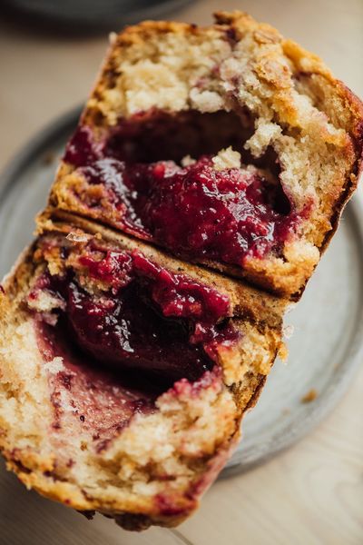 Recette de Gâteau Déjeuner Avoine et Fruits Rouges de Zébulon Vézina