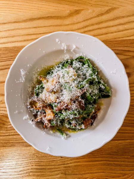 Recette de tagliolini verde aux chanterelles du chef Guillaume St-Pierre du restaurant Battuto